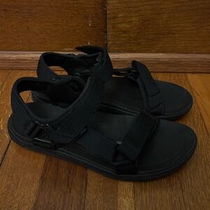 Teva Hurricane Women’s Sandals